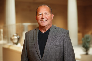 Tom Huth headshot