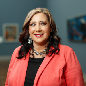 Grace Toth headshot